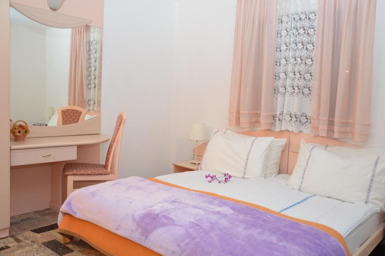 Apartments Athena Nova Vas  外观 照片
