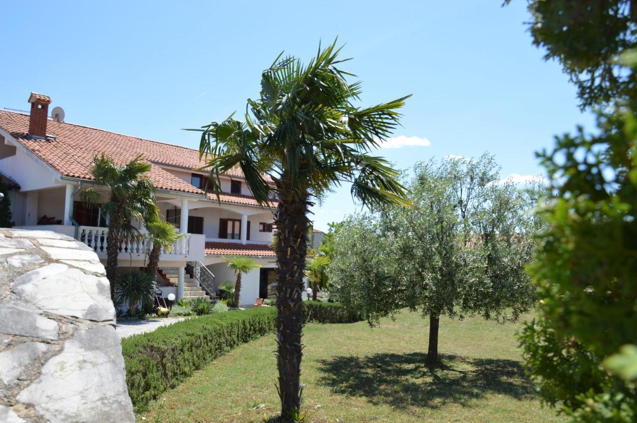 Apartments Athena Nova Vas  外观 照片