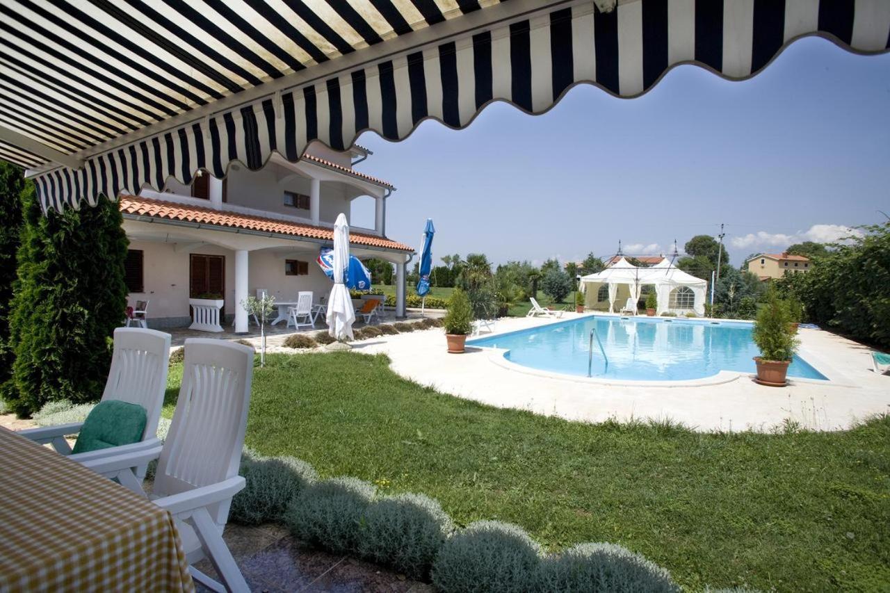 Apartments Athena Nova Vas  外观 照片